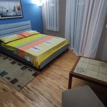 Guest House In Center Korce Гостевой дом Корча