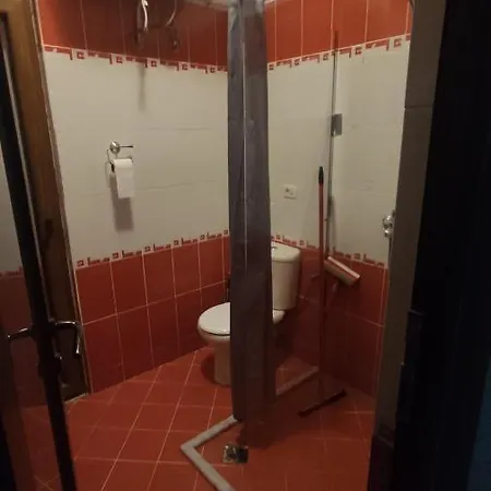 Guest House In Center Korce Гостевой дом *